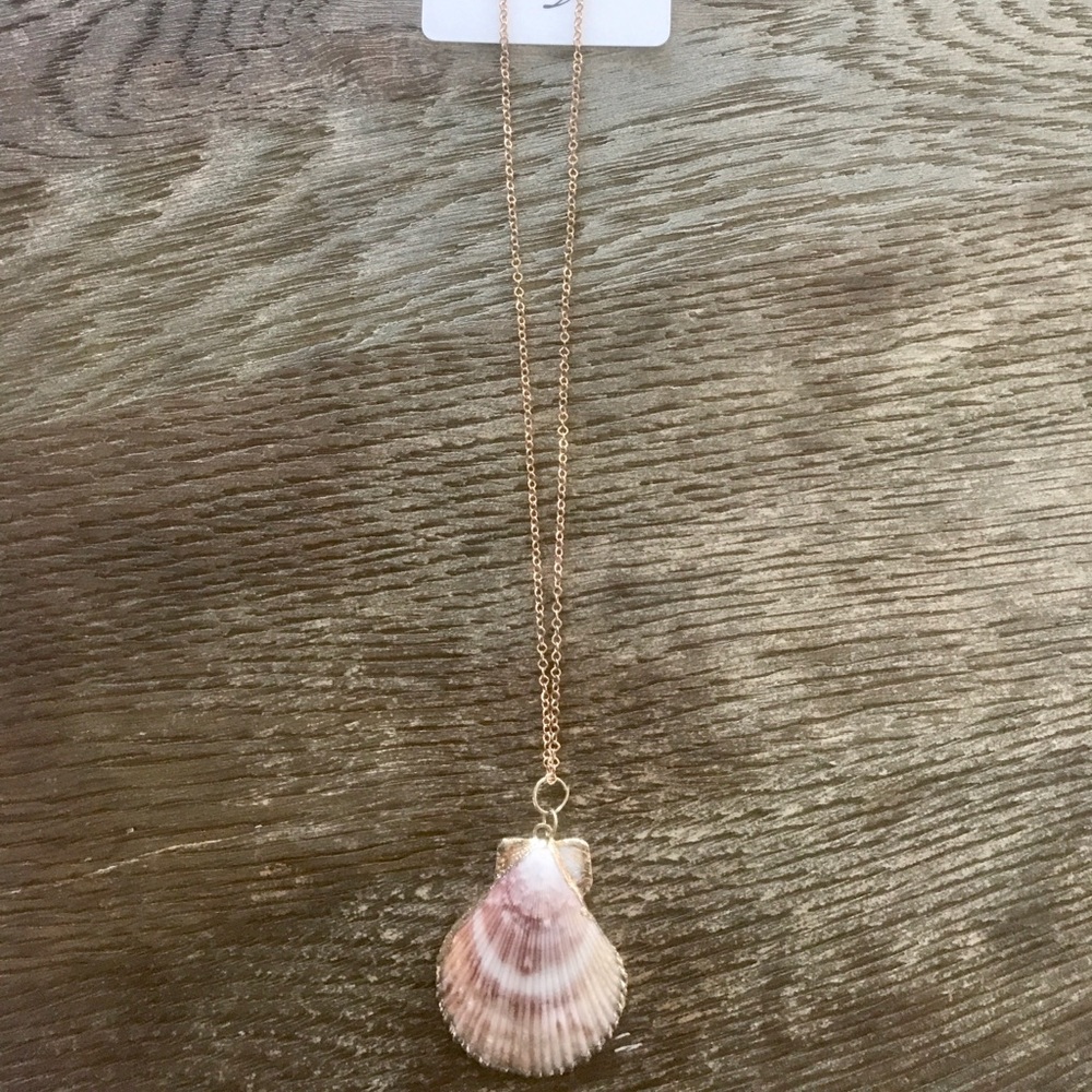 NWT Sea Shell Pendant - Picture 3 of 3